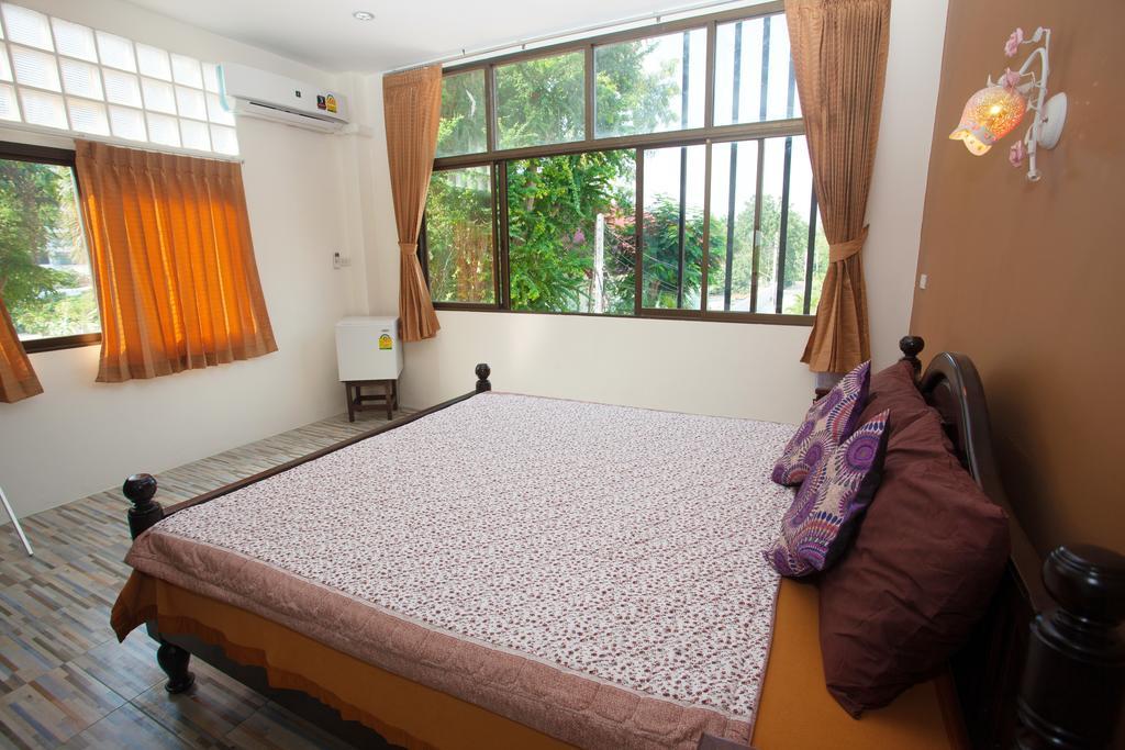 Sea Breeze Guest House Ча-Ам Номер фото